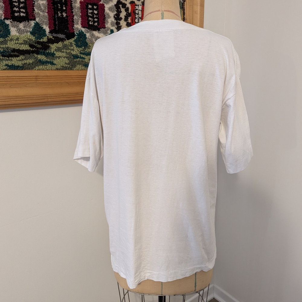 USA Graphic T-Shirt in White and Blue - Picture 5 of 9